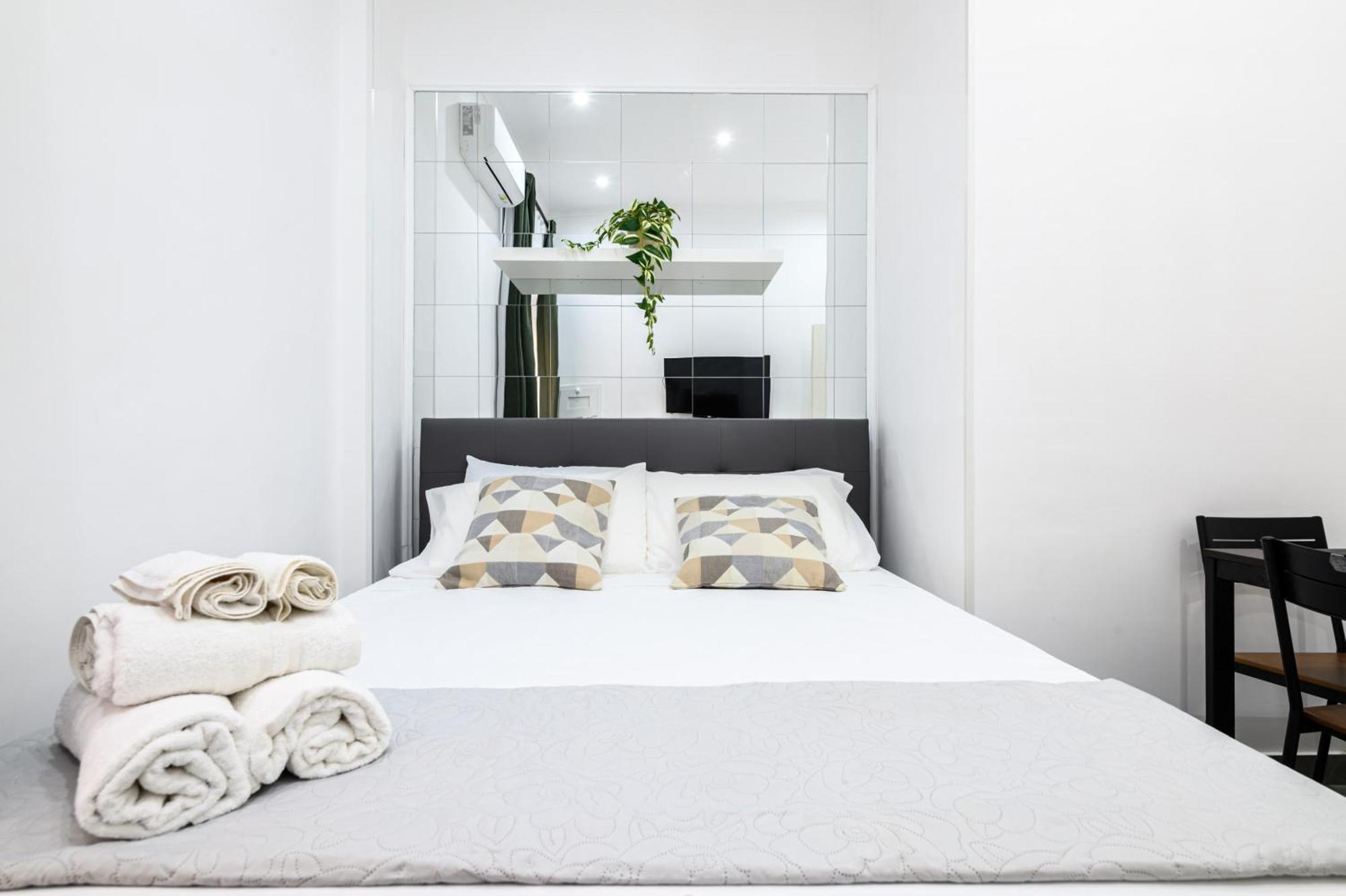 נאפולי Giordano Suite Center מראה חיצוני תמונה