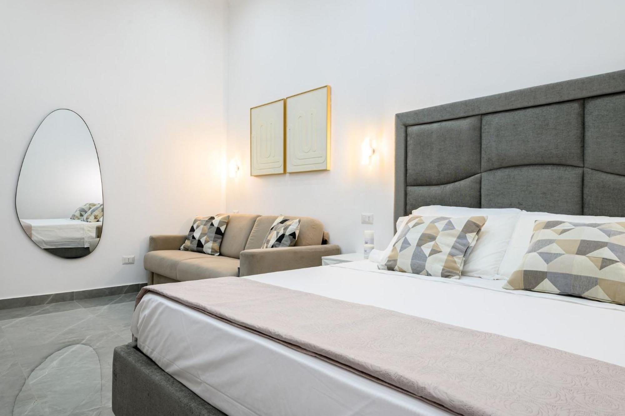 נאפולי Giordano Suite Center מראה חיצוני תמונה