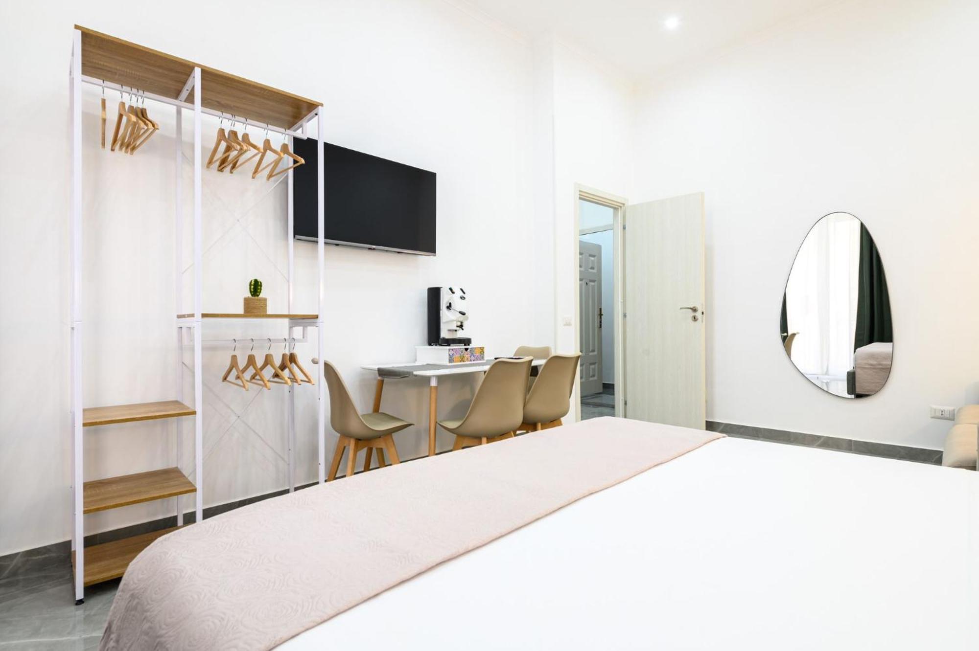 נאפולי Giordano Suite Center מראה חיצוני תמונה