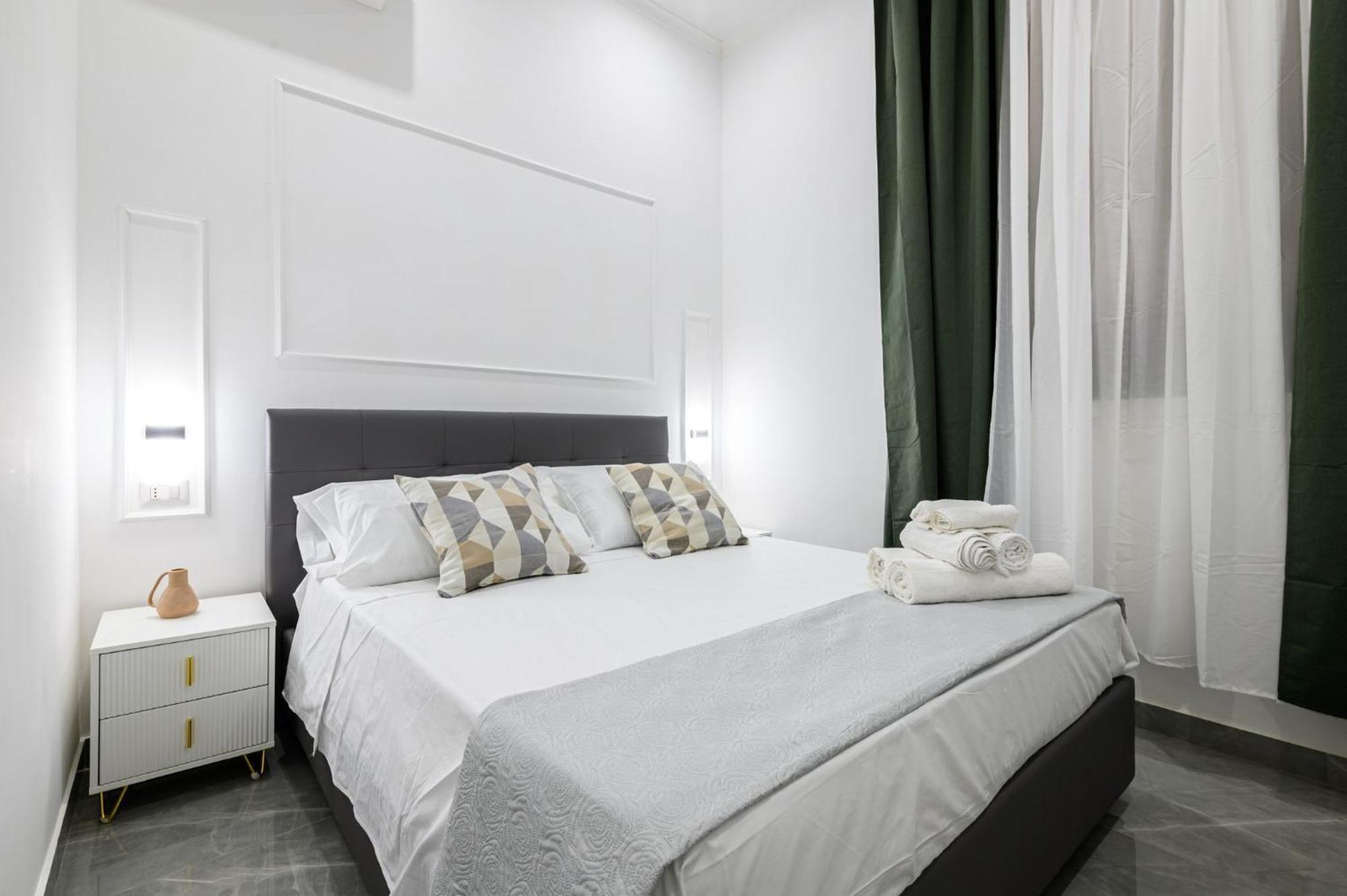 נאפולי Giordano Suite Center מראה חיצוני תמונה