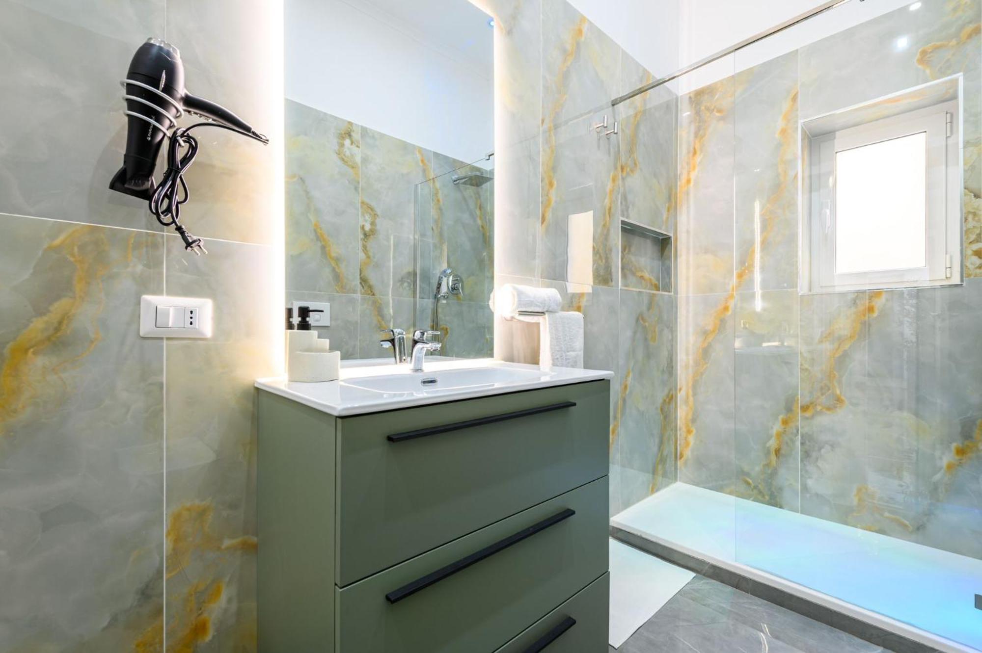 נאפולי Giordano Suite Center מראה חיצוני תמונה