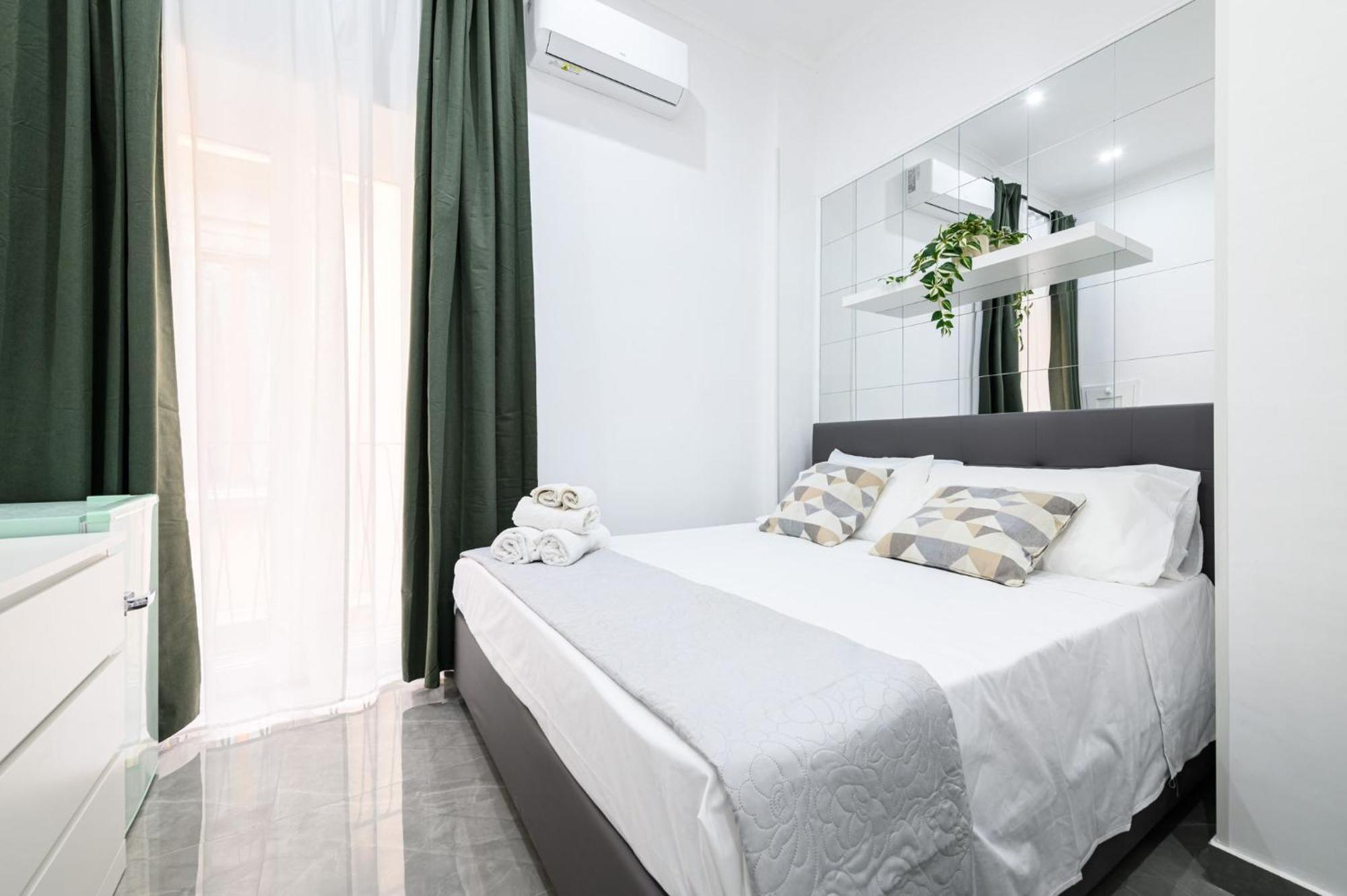 נאפולי Giordano Suite Center מראה חיצוני תמונה