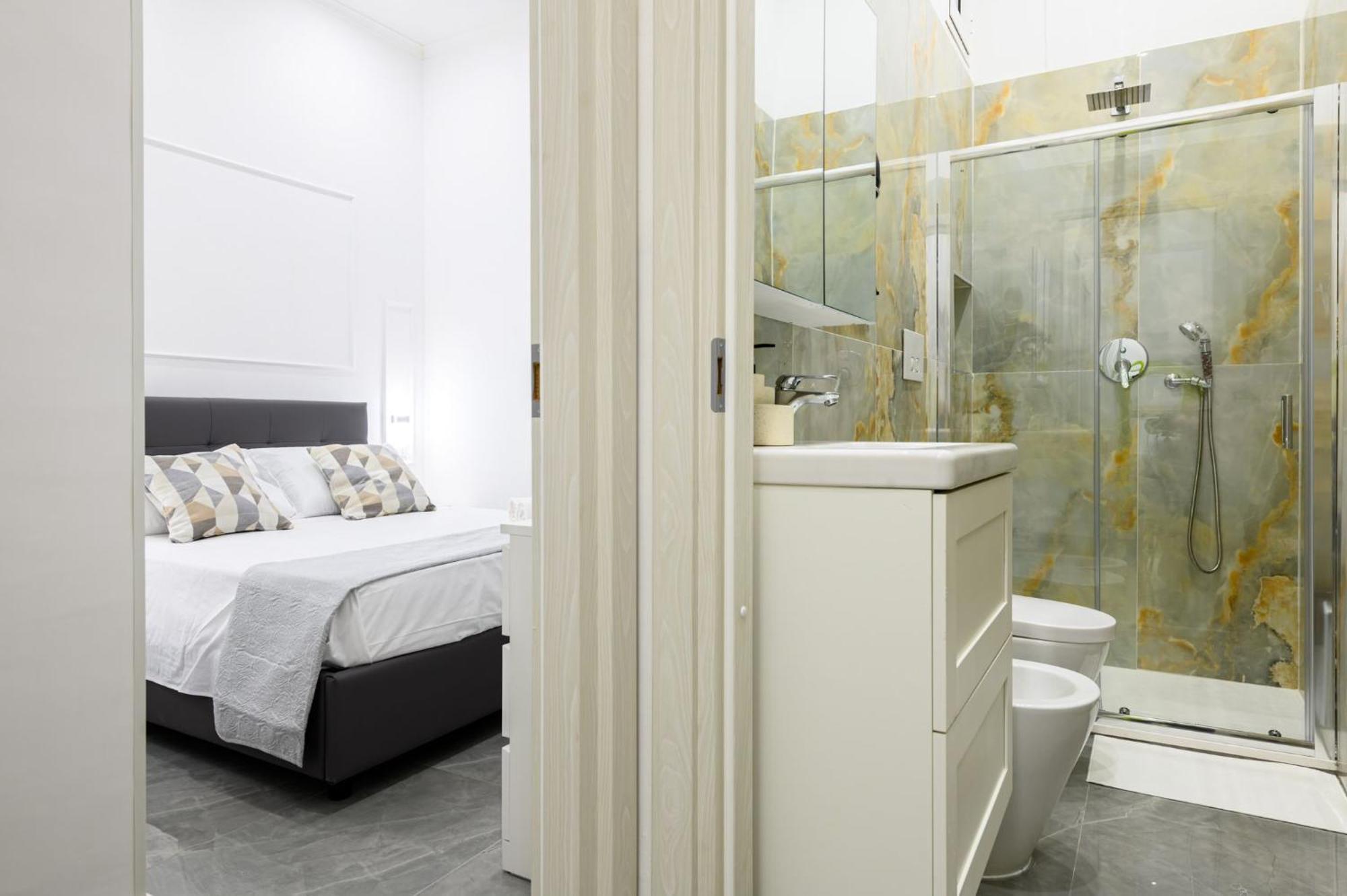נאפולי Giordano Suite Center מראה חיצוני תמונה