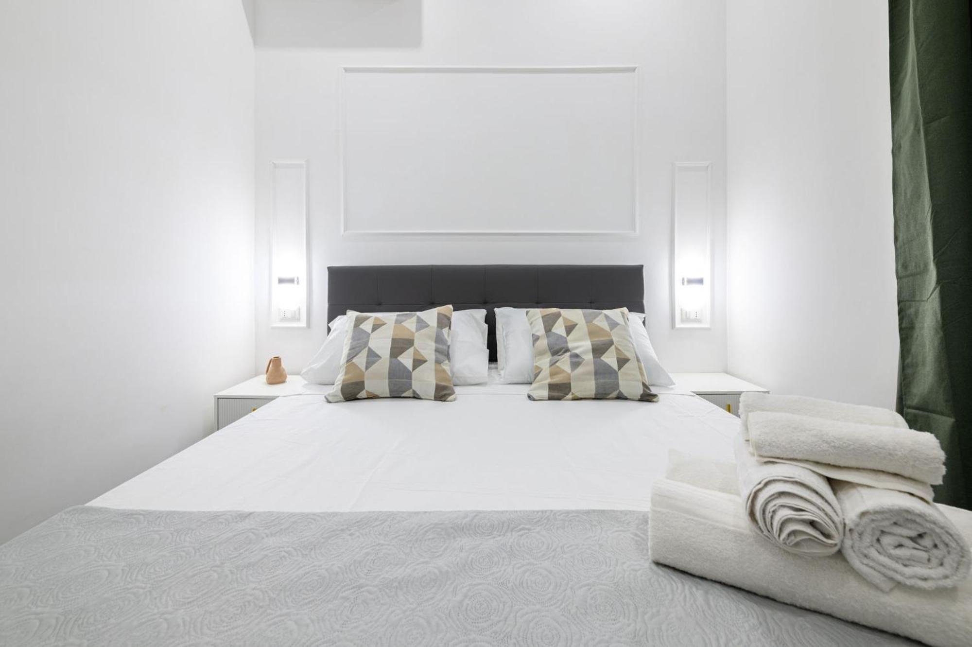 נאפולי Giordano Suite Center מראה חיצוני תמונה
