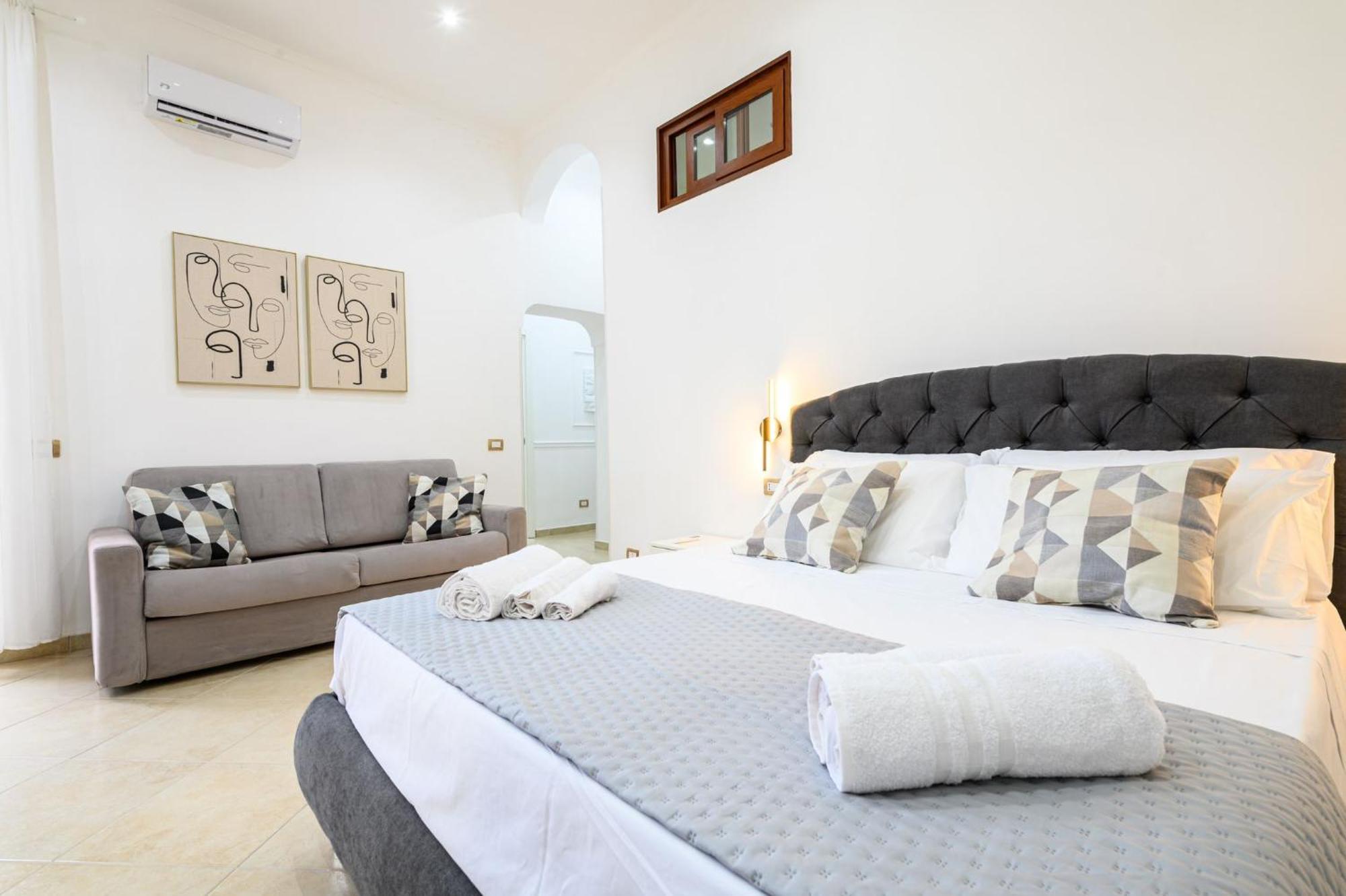 נאפולי Giordano Suite Center מראה חיצוני תמונה